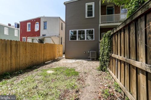 241 Elm St, Lancaster PA  17603-3445 exterior