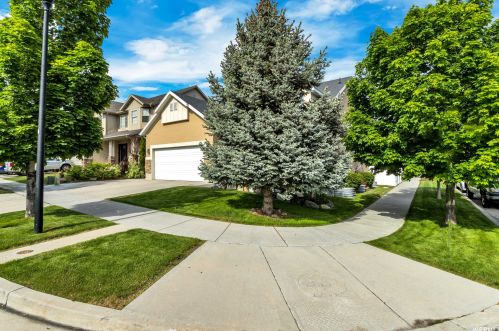 7477 Mesa Maple Dr, Taylorsville, UT 84081-4171