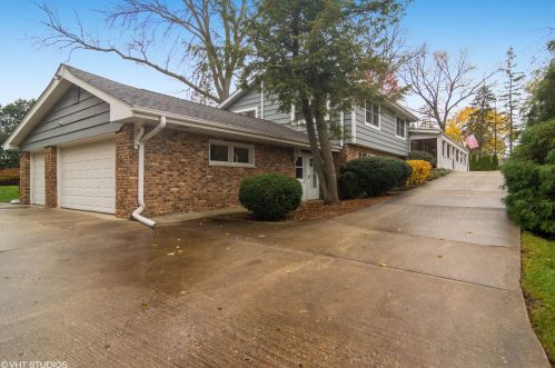 1601 Banbury Rd, Palatine, IL 60067-4204