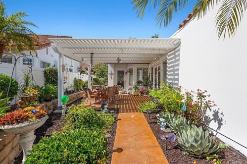 4715 Galicia Way, Oceanside, CA 92056-5120