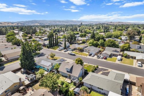 146 Fairview Dr, Vacaville CA  95687-6429 exterior