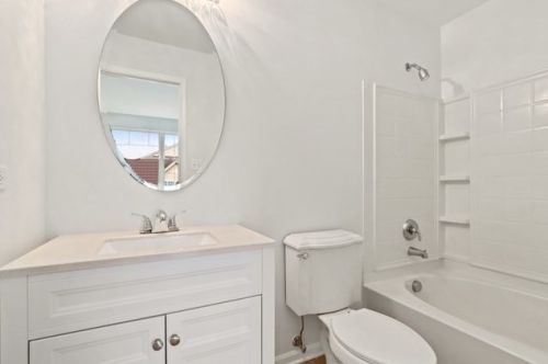 902 Galway Ln, Pingree Grove IL  60140-9174 exterior