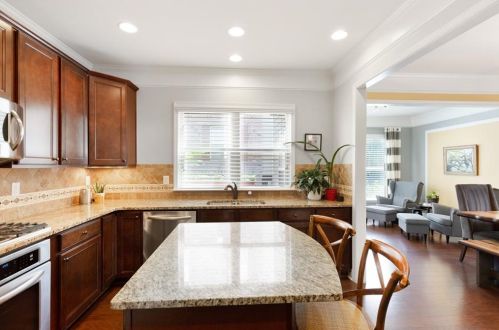 3261 Ferncliff Ln, Atlanta GA  30324-2569 exterior