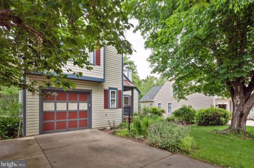 12200 Dapple Gray Ct, Woodbridge VA  22192-6280 exterior