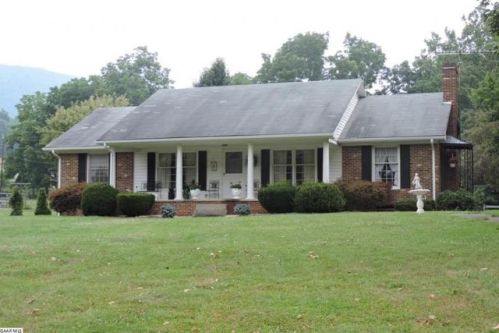 4273 Walkers Creek Rd, Middlebrook, VA 24459-2002