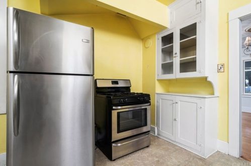 5292 Magnolia Ave, Riverside CA  92506-1248 exterior