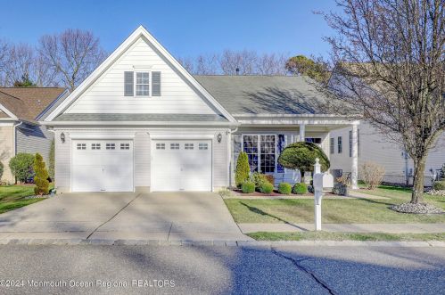 75 Oakmont Ln, Jackson Twp, NJ 08527-4027