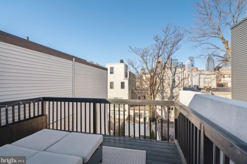 2023 Fitzwater St, Philadelphia PA  19146-1332 exterior