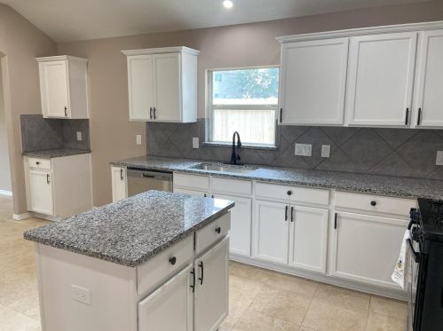 5030 Deerpath Dr, Conroe TX  77303-2380 exterior