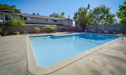 393 Temple Dr, Milpitas CA 95035-4759 exterior