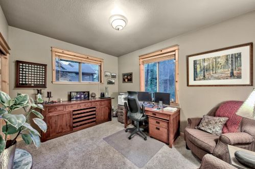 10511 Jeffrey Way, Truckee CA  96161-2518 exterior