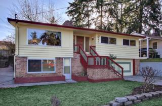 345 133rd St, Seattle, WA 98125-3016