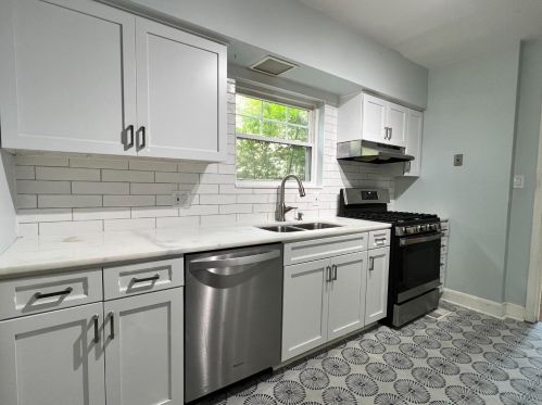 3226 Glengyle Ave, Cincinnati OH  45208-3132 exterior