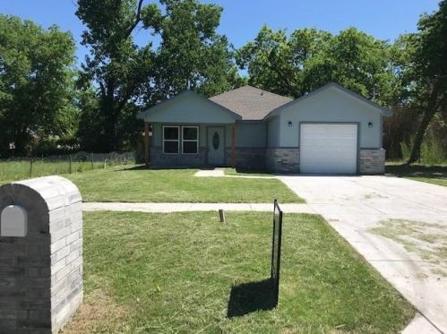 811 Jones St, Greenville, TX 75401-4814