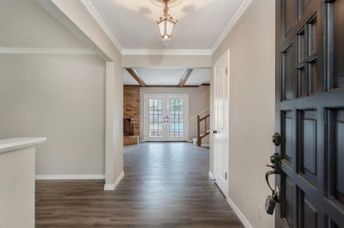 9922 Fieldcrest Dr, Dallas TX  75238-1836 exterior