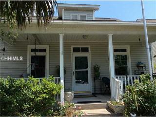 14 3rd Ave, Bluffton, SC 29910-7635