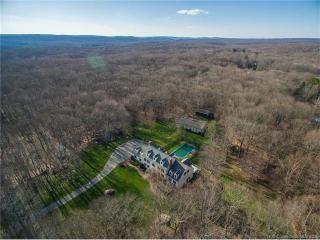 60 Stonehill Dr, Deep River, CT 06419-1144