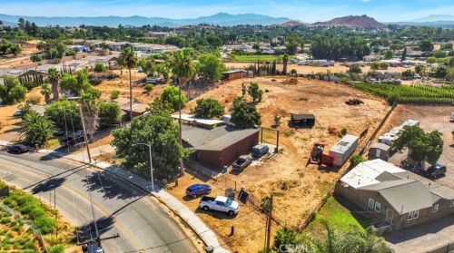 4951 Bushnell Ave, Riverside, CA 92505-1482