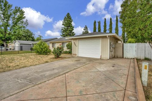 9342 Los Torres Dr, Elk Grove, CA 95624-1544