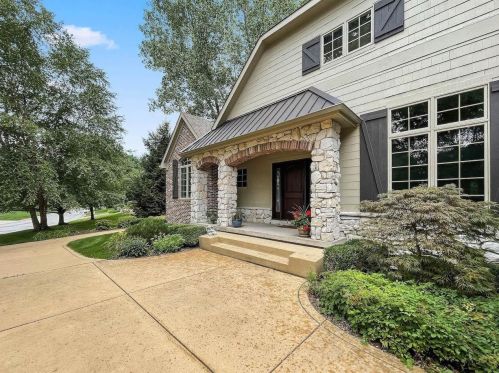 1904 William Dr, Valpo IN  46385-8168 exterior