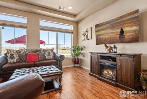 4927 Saddlewood Cir, Loveland CO 80534-8219 exterior