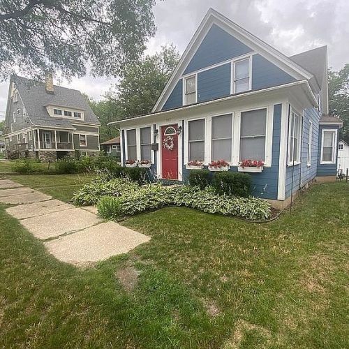 102 Burbank St, Alden, IL 60033-2219