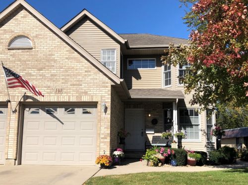 143 Mclaren Dr, Sycamore, IL 60178-2256