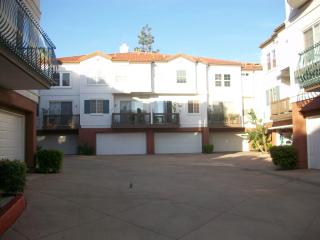 2987 Player Ln, Tustin, CA 92782-1522