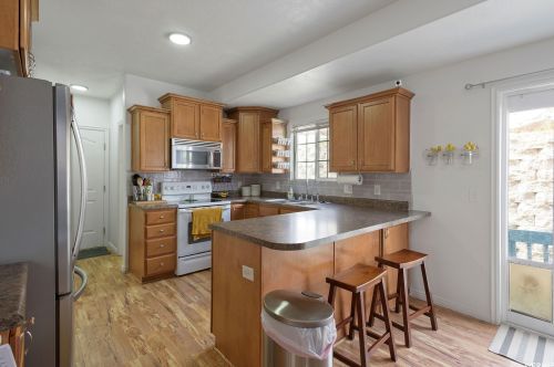 6772 Grevillea Ln, Taylorsville, UT 84081-3386