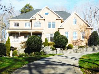 212 Tennwood Ct, Durham, NC 27712-8951