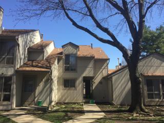 16 Colony West Dr, Champaign IL  61820-7501 exterior