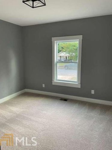 1698 Evans Dr, Atlanta GA  30310-4502 exterior