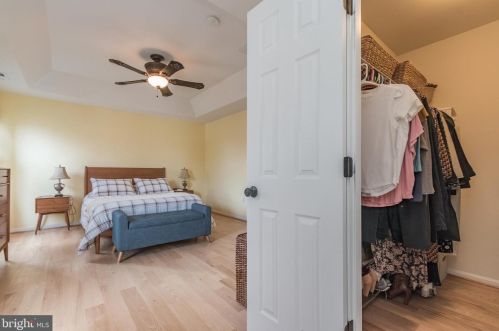 228 Lord Fairfax St, Charles Town WV  25414-2607 exterior