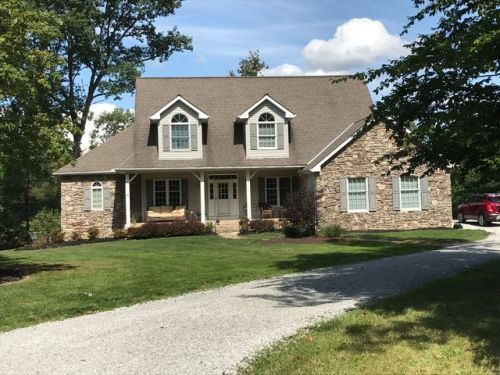 636 Deep Woods Dr, Aurora, OH 44202-9761