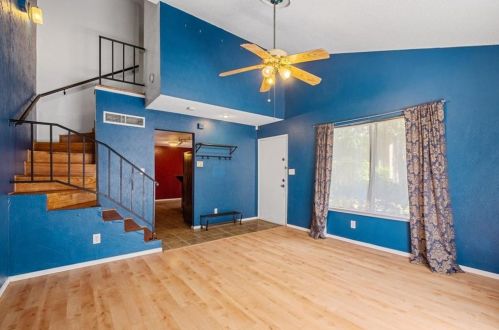 9515 Blue Creek Ln, Austin TX  78758-5801 exterior