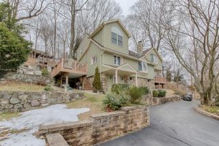 7 Dogwood Trl, Kinnelon, NJ 07405-2881