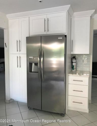 65 Dwight Dr, Tinton Falls NJ  07712-3624 exterior