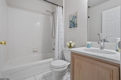 27 Grant Way, Princeton NJ  08540-1667 exterior