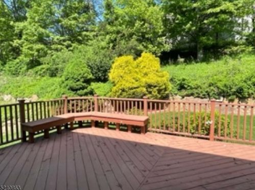 11 Crimson Ln, Dover NJ  07803-2444 exterior