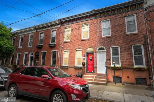 1556 Berks St, Philadelphia, PA 19125-2802