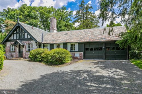19 Greenhouse Dr, Princeton NJ  08540-4801 exterior