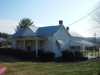 534 Borden Rd, East Lexington, VA 24450-1754