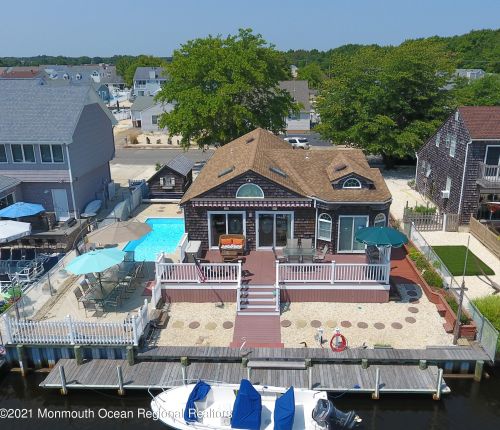 57 Topsail Ct, Berkeley Township, NJ 08721-1409