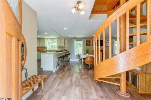 141 Glenside Ave, Scotch Plains NJ  07076-1528 exterior