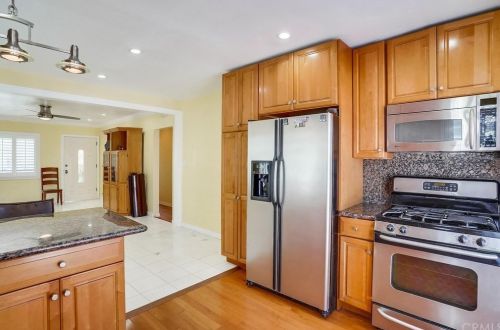 4619 130 St, Hawthorne CA 90250-5146 exterior