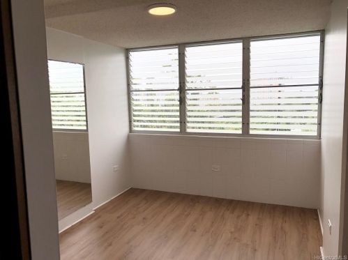 1619 Kamamalu Ave, Honolulu HI  96813-1711 exterior