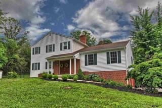 2982 Prospect Rd, York, PA 17402-9628