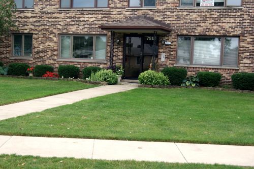7515 Tiffany Dr, Orland Park, IL 60462-5216