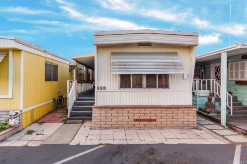100 Midway Dr, Anaheim, CA 92805-6500