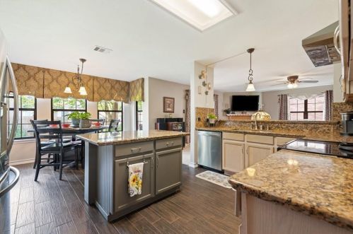 11200 Chatam Berry Ln, Austin TX  78748-3935 exterior